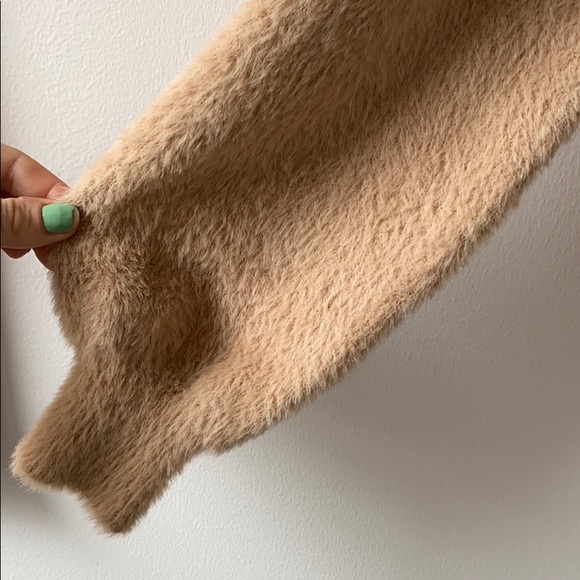 Fuzzy Cropped Sweater - Picture 3 of 3